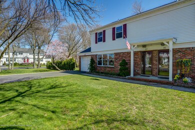 37 Kolas Ct Middletown NJ-large-007-27-F