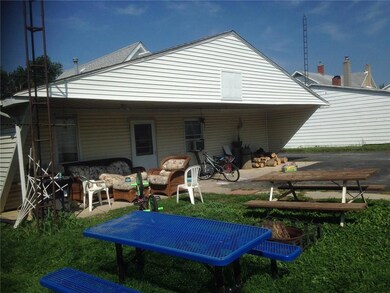 808 Murray St, Wapakoneta, OH 45895 - photo 2