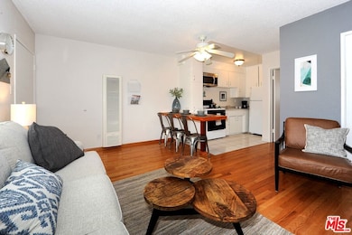 313 Mildred Ave unit 9, Los Angeles, CA 90291 - photo 4