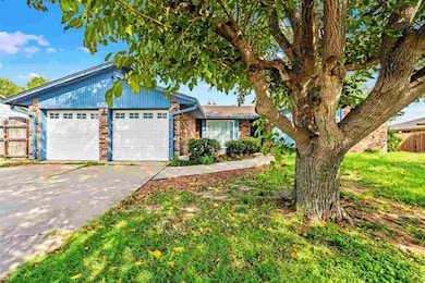 6767 SW Chaucer Dr, Lawton, OK 73505 - photo 3