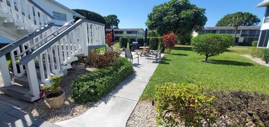 406 Windsor R, West Palm Beach, FL 33417 - photo 3