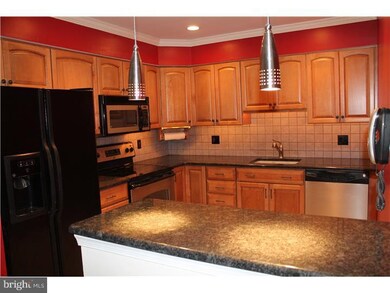 34 Lauren Ct unit 212, Levittown, PA 19057 - photo 2