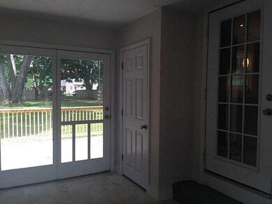 Entry. FOYER BETWEEN GARAGE AND HOME