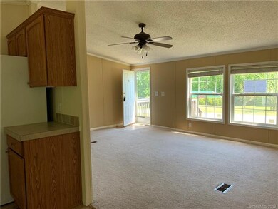 112 Kodak Dr, Statesville, NC 28625 - photo 6