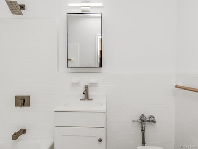 Glendale Garden unit 4A, Bronx, NY 10462 - photo 5