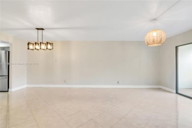 900 SW 125th Way unit R304, Pembroke Pines, FL 33027 - photo 5