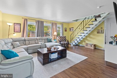 35 Holly Dr, Levittown, PA 19055 - photo 7