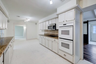 13811 Myrtlea Dr, Houston, TX 77079 - photo 6