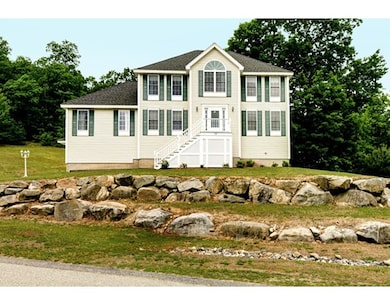 32 Autumn Woods Rd, Salem, NH 03079 - photo 2