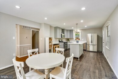 521 Scott Dr, Silver Spring, MD 20904 - photo 5