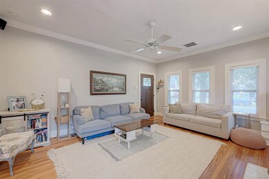 1027 W Gardner St, Houston, TX 77009 - photo 2