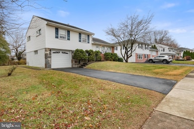 429 Portland Dr, Broomall, PA 19008 - photo 2