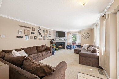 3 Manor House Ln unit 3, Uxbridge, MA 01569 - photo 4