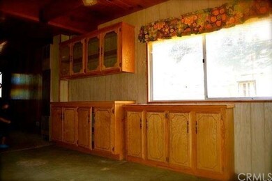 22770 Laurel Ln, Crestline, CA 92325 - photo 5