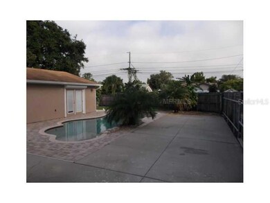 Swimming Pool/Hot Tub/Sauna