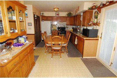 3713 N Alabama Ave, Reading, PA 19605 - photo 4