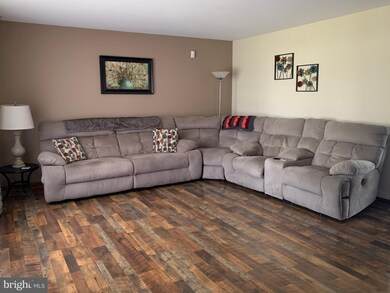 2480 Wenger Ln, Chambersburg, PA 17201 - photo 4