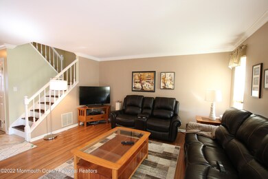 6 S Pointe Circle, Tinton Falls-Living R