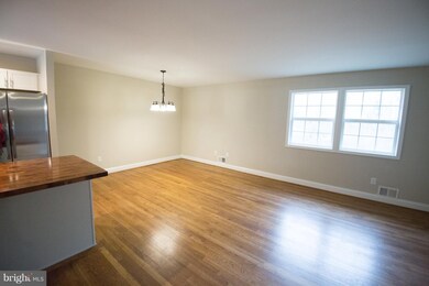 13305 Cleveland Ln, Fort Washington, MD 20744 - photo 7