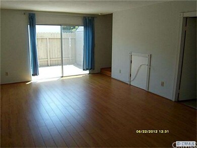360 Obispo Ave #16 Long Beach CA 90814 Spacious li
