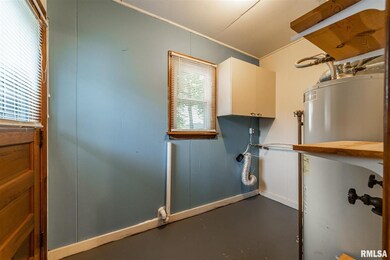 1513 Pulaski St, Lincoln, IL 62656 - photo 5