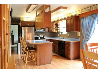 11 Hayes Rd, Shelburne, NH 03581 - photo 4