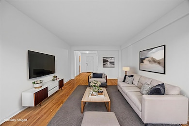 255 Bronx River Rd unit 4M, Yonkers, NY 10704 - photo 2