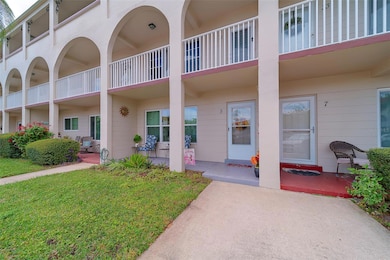 2433 Brazilia Dr unit 5, Clearwater, FL 33763 - photo 3