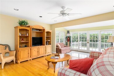8 Tobin Ln, Bristol, RI 02809 - photo 5