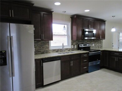 308 Chestnut St, Freemansburg, PA 18017 - photo 2