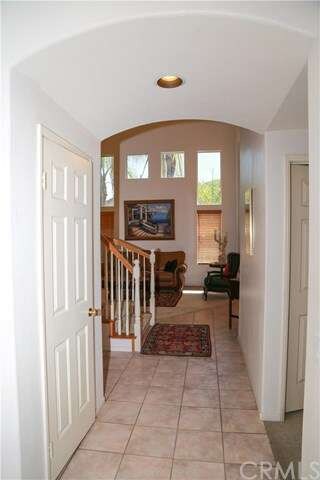 1ST FLOOR HALLWAY