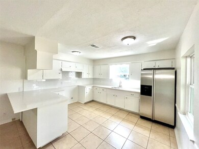 1814 Main St, Waller, TX 77484 - photo 4