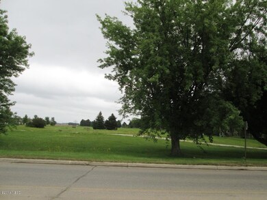 218 SE 19th St, Watertown, SD 57201