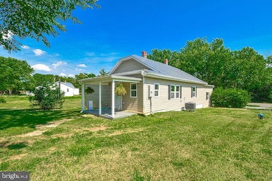 5273 Stonewall Jackson Hwy, Bentonville, VA 22610 - photo 4