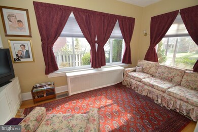 11 Holmehurst Ave, Catonsville, MD 21228 - photo 3