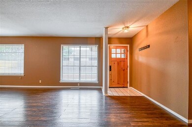 2609 Entry way