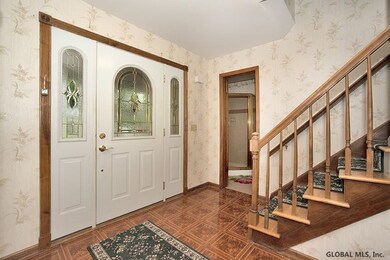 70 Benjamin Ln, Schenectady, NY 12309 - photo 5