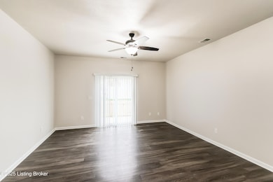 003-photo-living-room-14940287