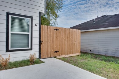 7954 Sayers St unit A, Houston, TX 77016 - photo 2