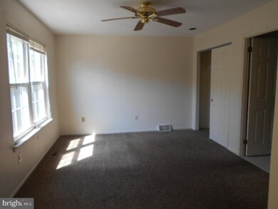 662 Kenney Ln, Brookhaven, PA 19015 - photo 7