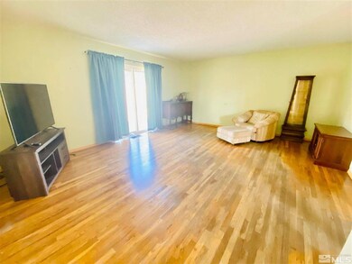 460 Mcclure Cir, Sparks, NV 89431 - photo 3