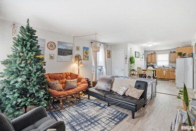 671 W 64th St, Davenport, IA 52806 - photo 5