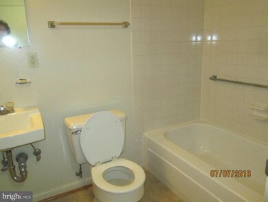 3321 S Leisure World Blvd unit 981D, Silver Spring, MD 20906 - photo 7