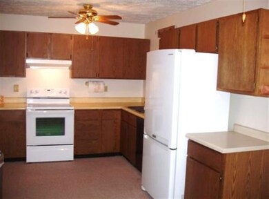 3021 W 63rd St, Davenport, IA 52806 - photo 6