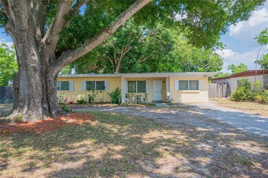 390 17th St NE, Winter Haven, FL 33881 - photo 2