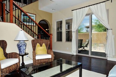 Living Room2 (2)