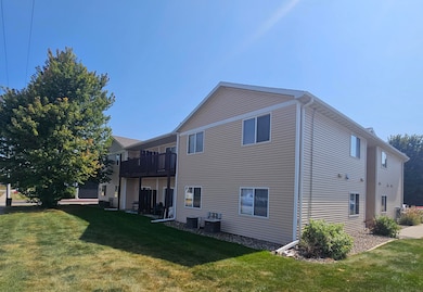 4524 Steinbeck St, Ames, IA 50014 - photo 3