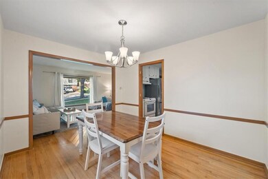 10439 Indiana Ave, Kansas City, MO 64137 - photo 5