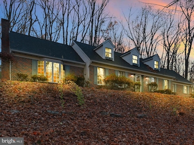 946 Hunters Rd, Mohnton, PA 19540 - photo 3