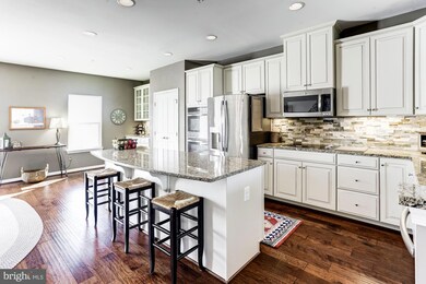 913 Magnolia Blossom Ct, Sykesville, MD 21784 - photo 6